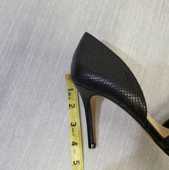 VINCE Camuto Shoes Size 6.5M Black Heels Classic Adeilia Leather Upper - Picture 8 of 9